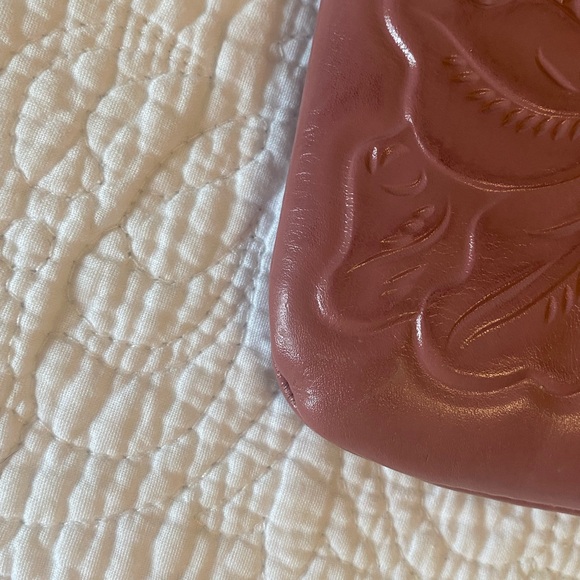 Like NWOT, Patricia Nash Cassini Wristlet - Picture 4 of 8